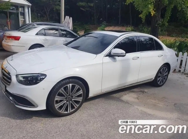 Mercedes-Benz E-Класс 2022 thumb 3