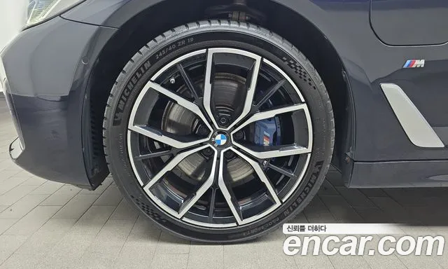 BMW 5-Series 2021 thumb 4