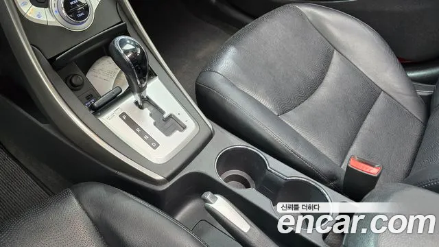 Hyundai Avante 2012 thumb 9