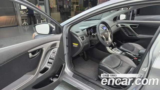 Hyundai Avante 2012 thumb 10