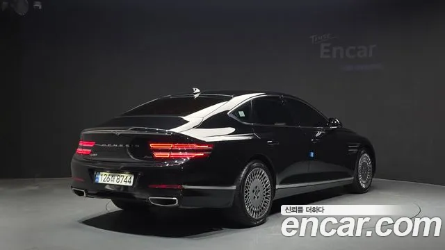 Genesis G80 2022 thumb 2