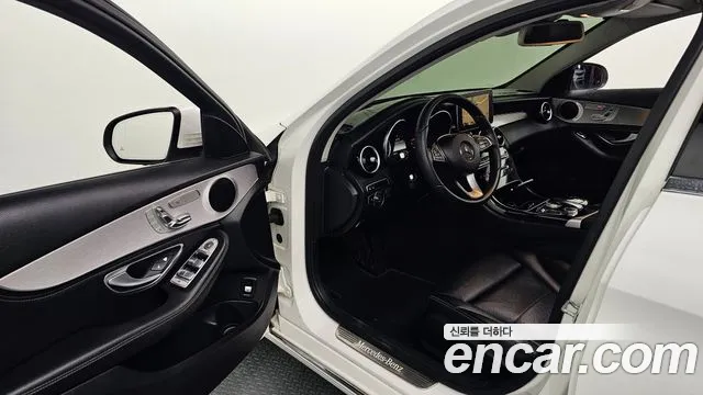 Mercedes-Benz C-Класс 2015 thumb 10
