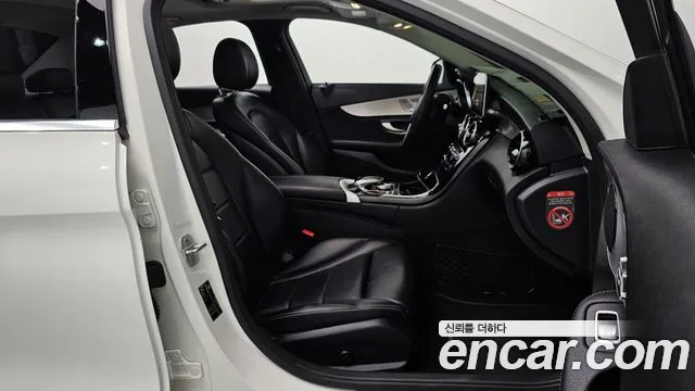 Mercedes-Benz C-Класс 2015 thumb 11