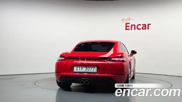 Porsche Cayman 2018 thumb 4