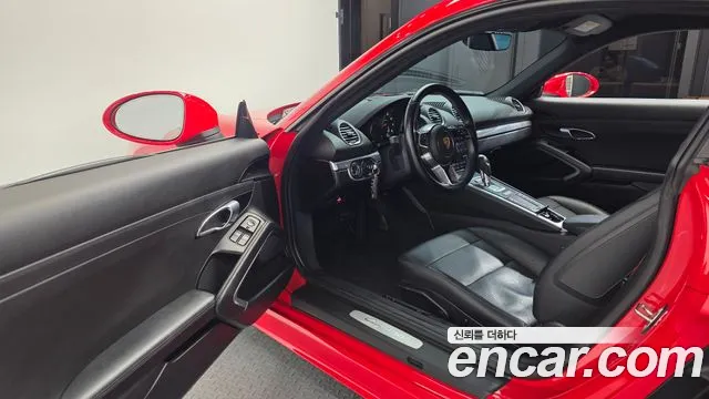 Porsche Cayman 2018 thumb 10