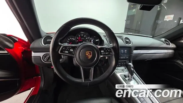 Porsche Cayman 2018 thumb 11