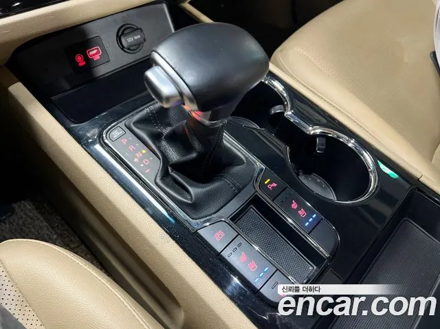 Kia Carnival 2018 thumb 9