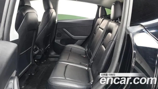 Tesla Model Y 2022 thumb 11