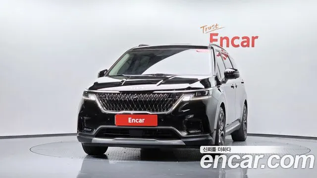 Kia Carnival 2023 thumb 2