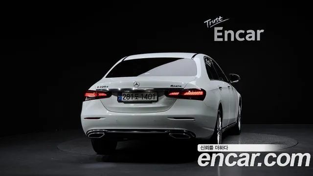 Mercedes-Benz E-Класс 2021 thumb 4
