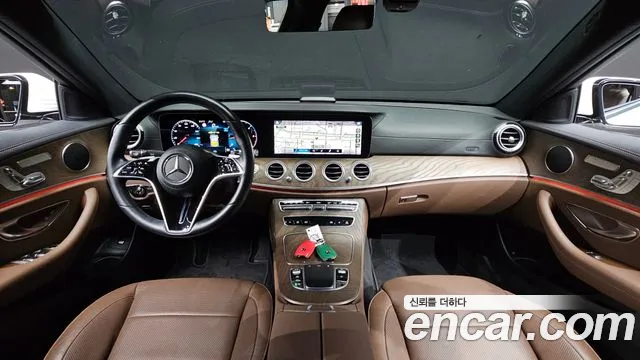 Mercedes-Benz E-Класс 2021 thumb 7