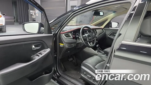 Kia Carens 2016 thumb 10