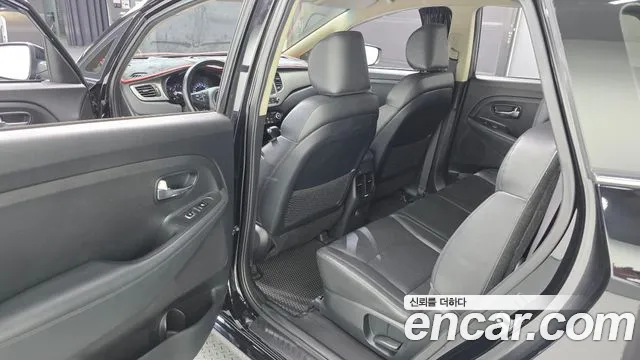 Kia Carens 2016 thumb 11