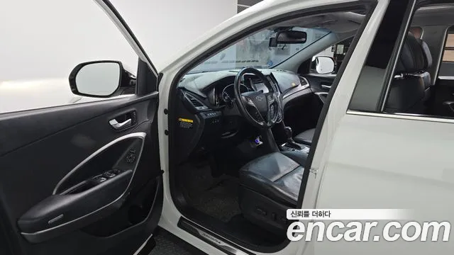 Hyundai Santa Fe 2016 thumb 10