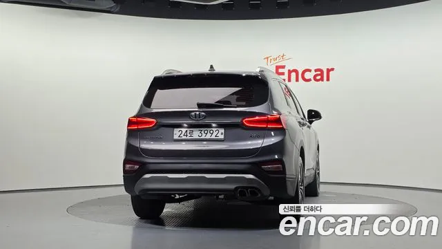 Hyundai Santa Fe 2018 thumb 4