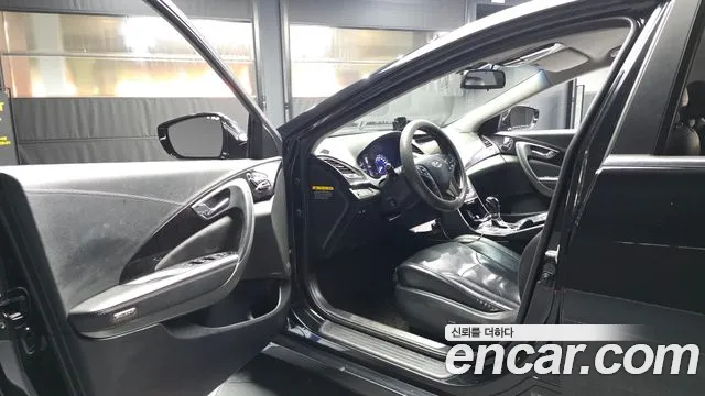 Hyundai Grandeur 2013 thumb 10