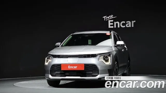 Kia Niro 2023 thumb 3
