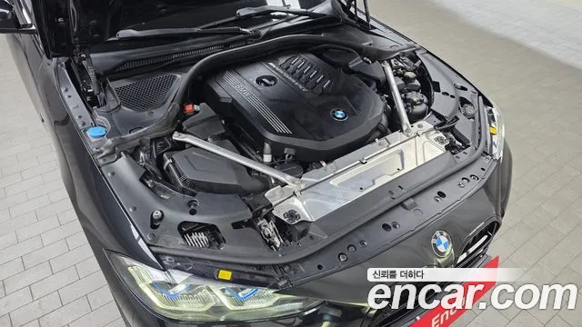 BMW 4-Series 2021 thumb 5