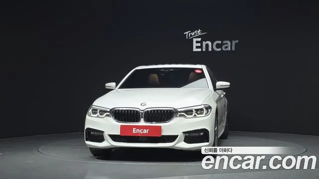 BMW 5-Series 2017 thumb 3