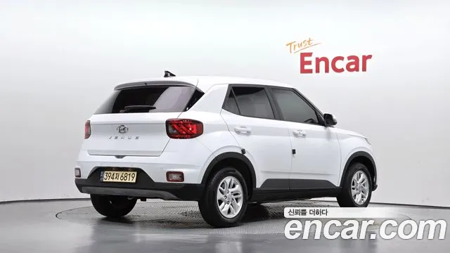 Hyundai Venue 2021 thumb 2
