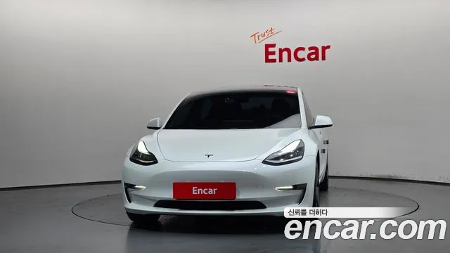 Tesla Model 3 2020 thumb 3