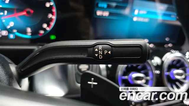 Mercedes-Benz GLB 2021 thumb 9