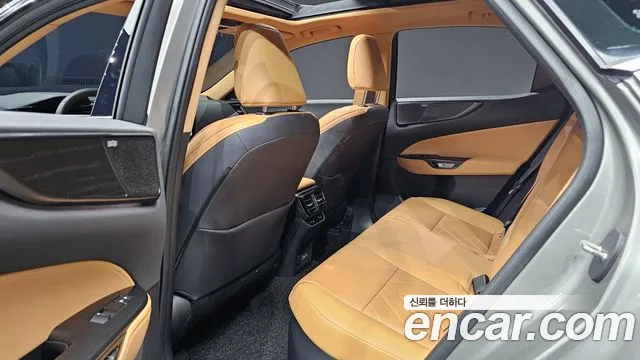 Lexus NX 2025 thumb 12
