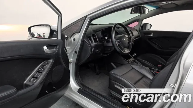 Kia K3 2014 thumb 10
