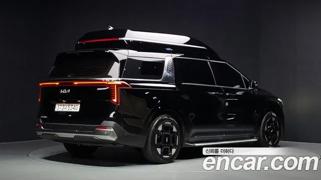 Kia Carnival 2024 thumb 2