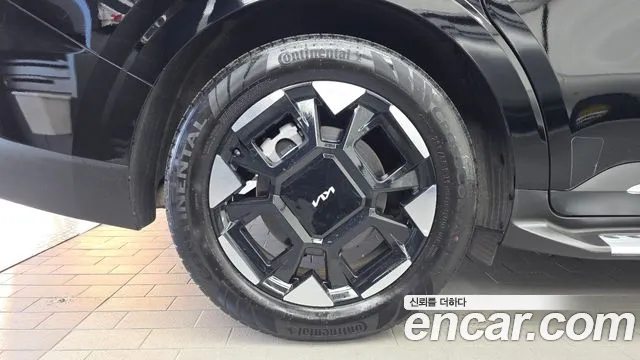 Kia Carnival 2024 thumb 5