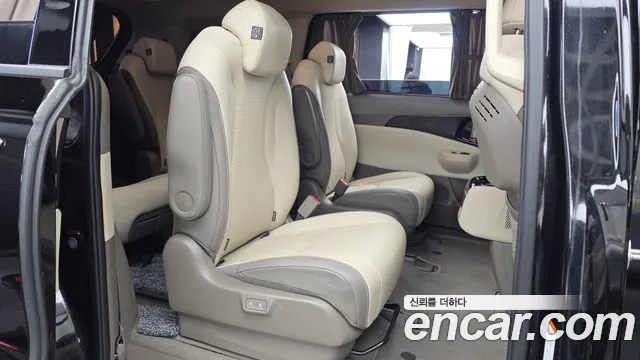 Kia Carnival 2024 thumb 12