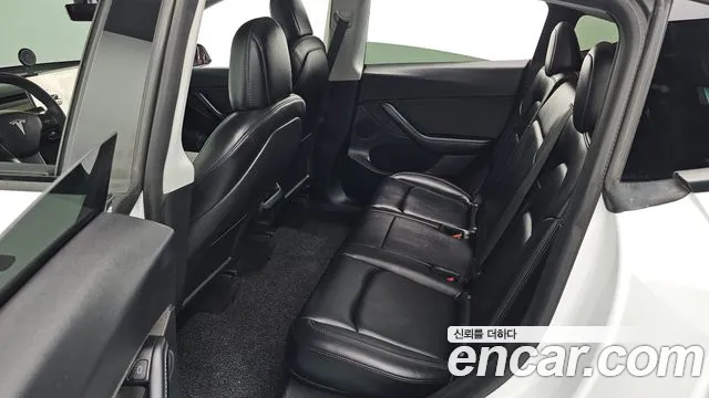 Tesla Model Y 2021 thumb 11