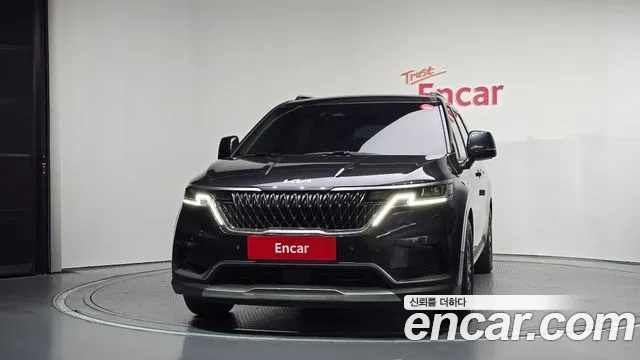 Kia Carnival 2023 thumb 3