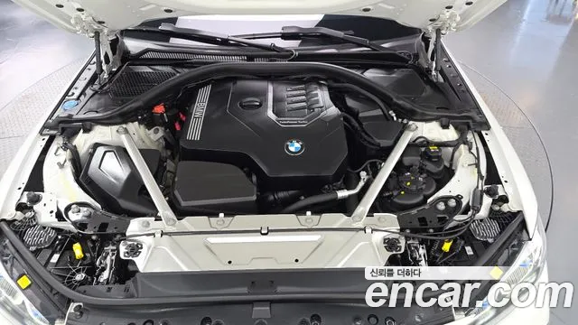 BMW 4-Series 2022 thumb 6