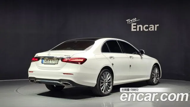 Mercedes-Benz E-Класс 2022 thumb 2