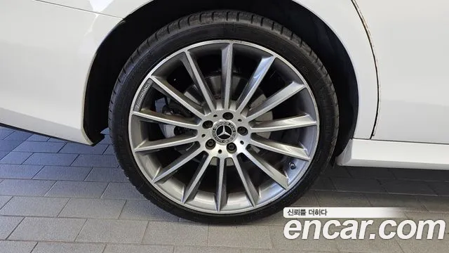 Mercedes-Benz E-Класс 2022 thumb 5
