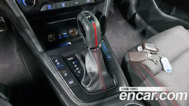 Hyundai Avante 2017 thumb 8