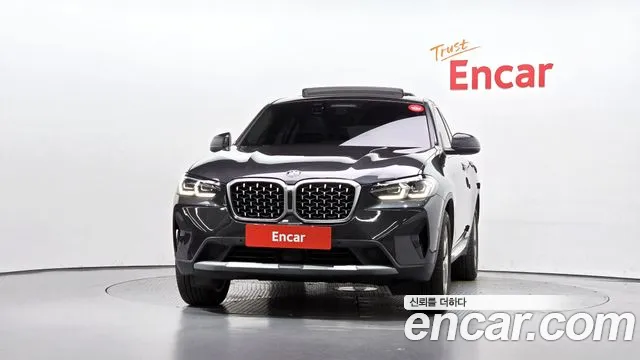 BMW X4 2022 thumb 3