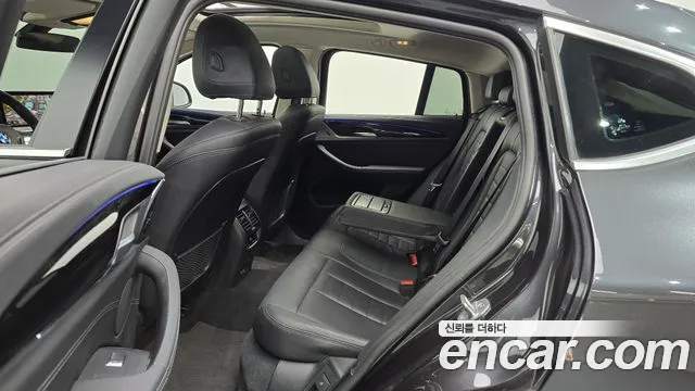 BMW X4 2022 thumb 11