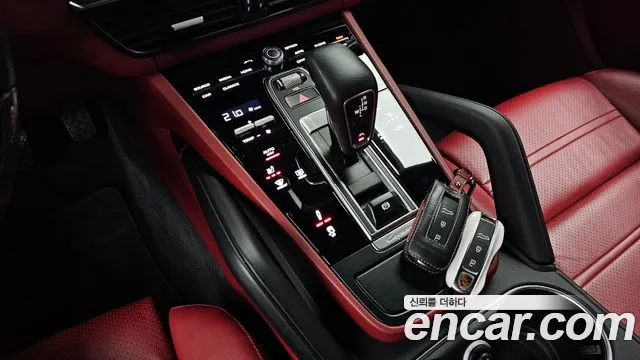 Porsche Cayenne 2021 thumb 9