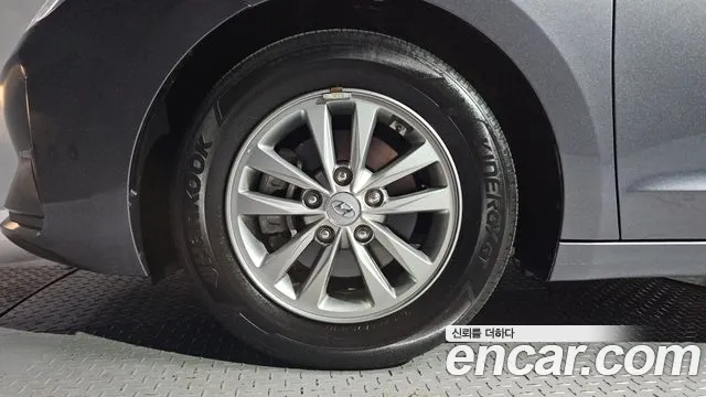 Hyundai Avante 2019 thumb 5