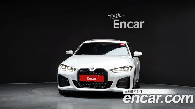 BMW i4 2023 thumb 3