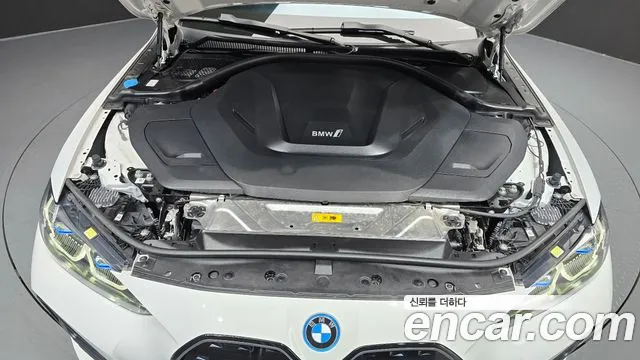 BMW i4 2023 thumb 6