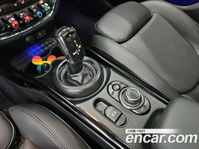 MINI Clubman 2023 thumb 10