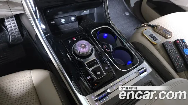 Kia Carnival 2022 thumb 9