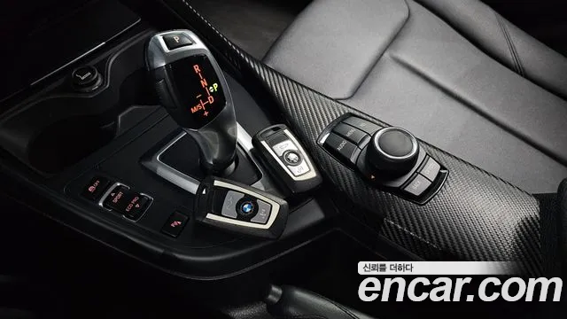 BMW 1-Series 2013 thumb 8