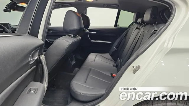 BMW 1-Series 2013 thumb 10