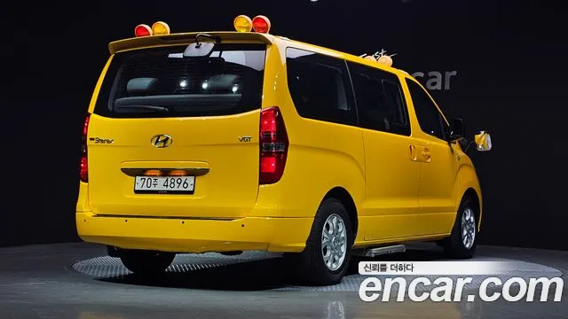 Hyundai Starex 2014 thumb 2