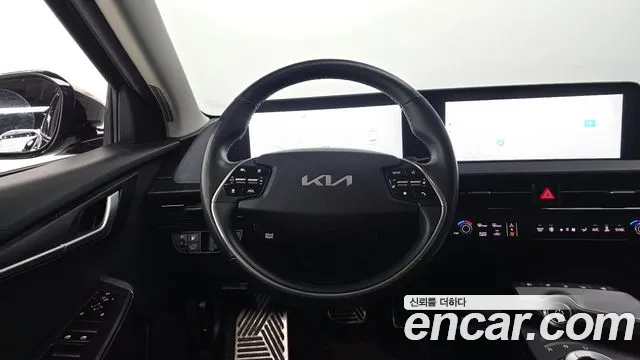 Kia EV6 2023 thumb 12
