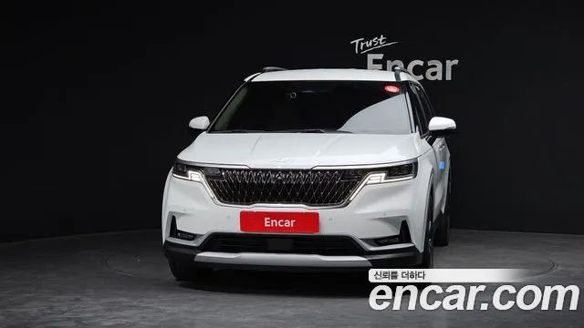 Kia Carnival 2023 thumb 3
